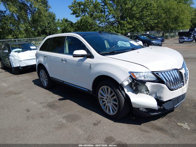 45826544 :رقم المزاد ، 2LMDJ8JK5FBL23657 vin ، 2015 Lincoln Mkx مزاد بيع
