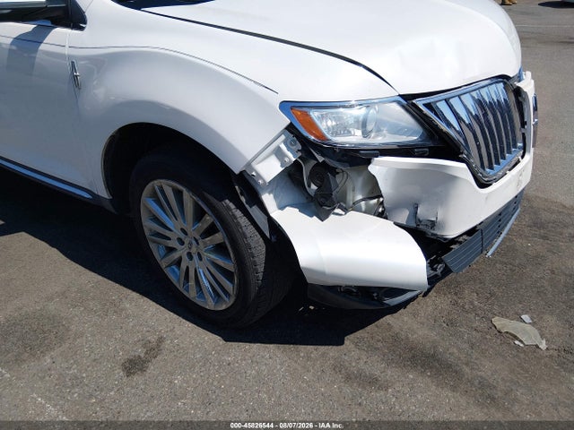 45826544 :رقم المزاد ، 2LMDJ8JK5FBL23657 vin ، 2015 Lincoln Mkx مزاد بيع