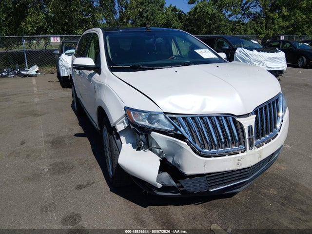 45826544 :رقم المزاد ، 2LMDJ8JK5FBL23657 vin ، 2015 Lincoln Mkx مزاد بيع