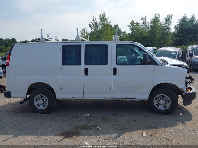 1GCWGAFP4N1226530 Chevrolet Express Cargo Rwd 2500 Regular Wheelbase Wt