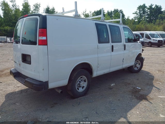 1GCWGAFP4N1226530 Chevrolet Express Cargo Rwd 2500 Regular Wheelbase Wt
