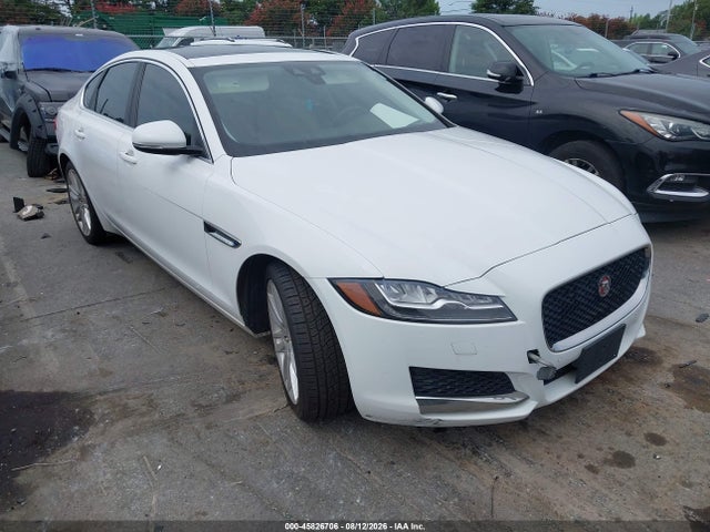 Auction sale of the 2017 Jaguar Xf 35t Prestige, vin: SAJBK4BV8HCY44575, lot number: 45826706