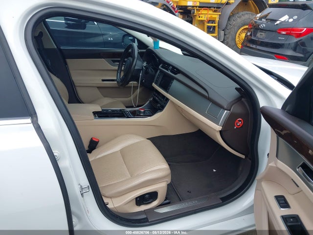 Aukcja sprzedaży 2017 Jaguar Xf 35t Prestige, vin: SAJBK4BV8HCY44575, numer aukcji: 45826706