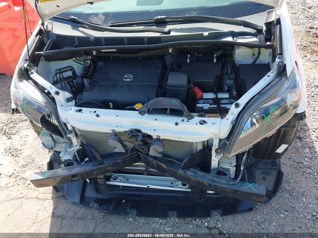 45826862 :رقم المزاد ، 5TDXK3DC5ES437169 vin ، 2014 Toyota Sienna Se 8 Passenger مزاد بيع