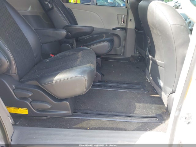 45826862 :رقم المزاد ، 5TDXK3DC5ES437169 vin ، 2014 Toyota Sienna Se 8 Passenger مزاد بيع