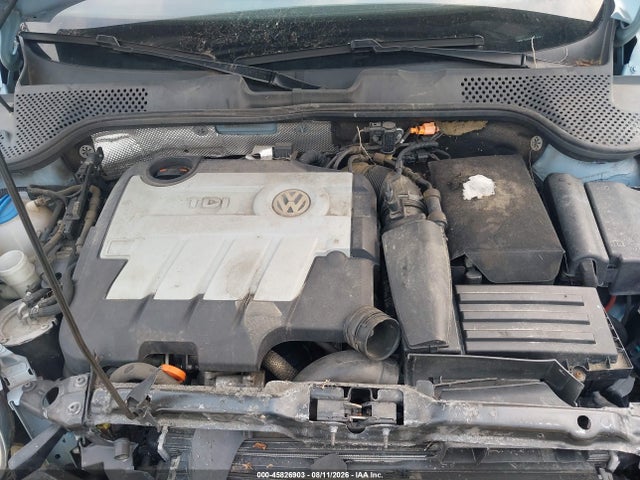 2013 Volkswagen Beetle 2.0l Tdi მანქანა იყიდება აუქციონზე, vin: 3VW5L7AT8DM816257, აუქციონის ნომერი: 45826903