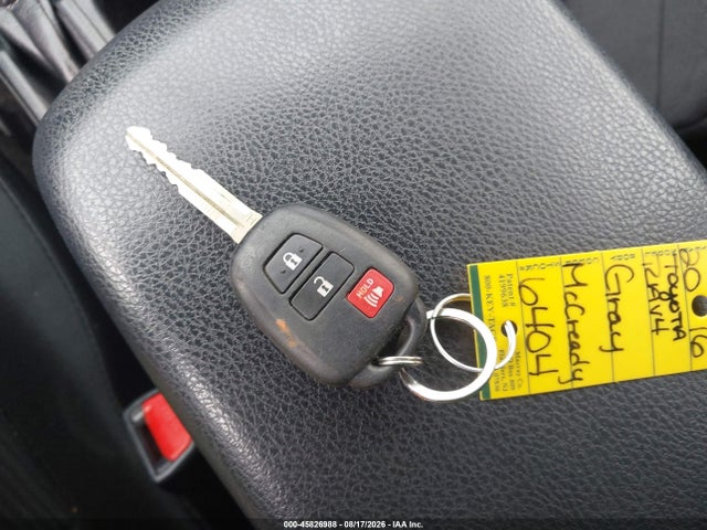 Toyota RAV4 LE 2016 JTMBFREV8GJ079762 Image 11