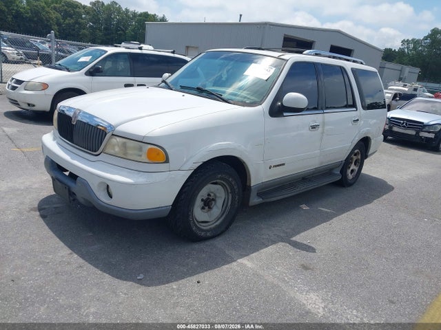 2000 Lincoln Navigator მანქანა იყიდება აუქციონზე, vin: 5LMEU27A9YLJ31175, აუქციონის ნომერი: 45827033