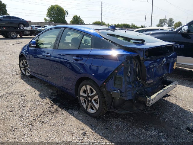 Toyota Prius Three Touring 2017 JTDKARFU3H3045898 Image 3