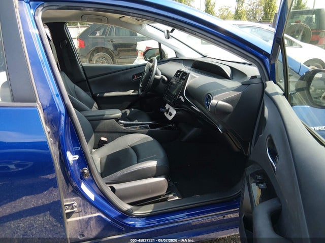 Toyota Prius Three Touring 2017 JTDKARFU3H3045898 Image 5