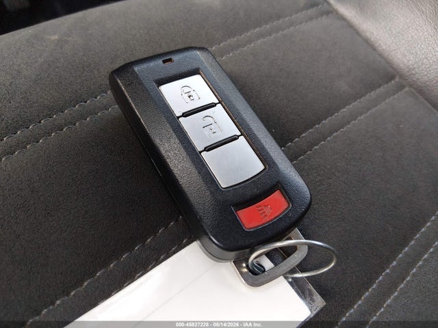 Продажа на аукционе авто 2020 Mitsubishi Outlander Se 2.4 S-awc, vin: JA4AZ3A3XLZ011330, номер лота: 45827228