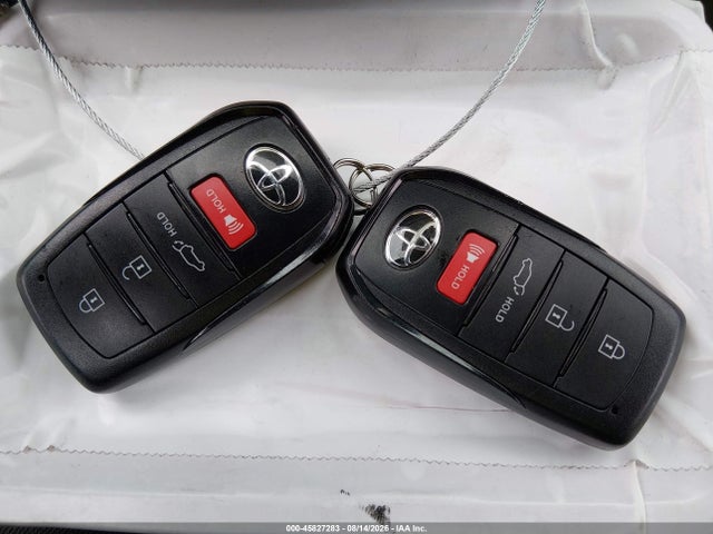 5TDKBRCHXRS631096 Toyota Highlander Hybrid Xle