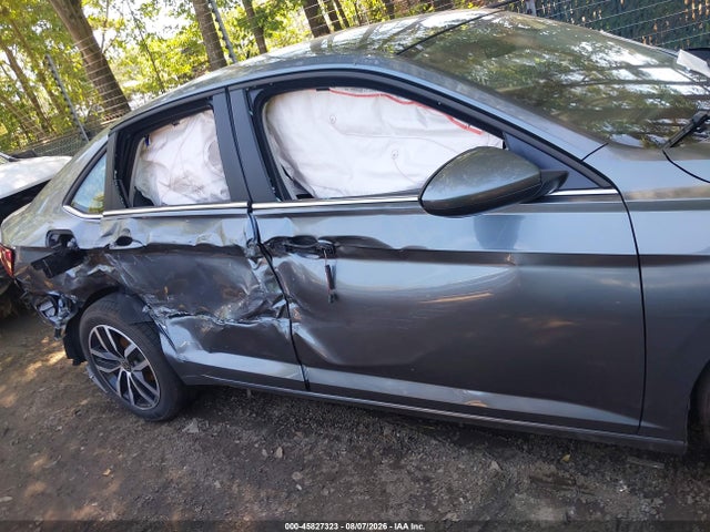 2026 Volkswagen Jetta Se მანქანა იყიდება აუქციონზე, vin: 3VW7W7BU0TM071008, აუქციონის ნომერი: 45827323