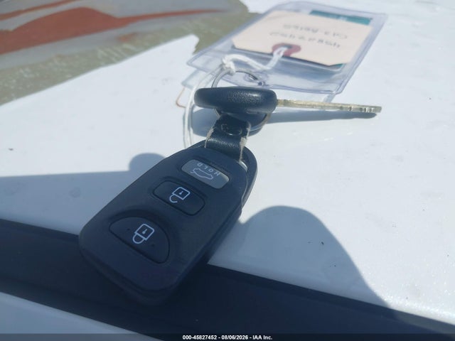 5NPDH4AE8GH681761 Hyundai ELANTRA SE