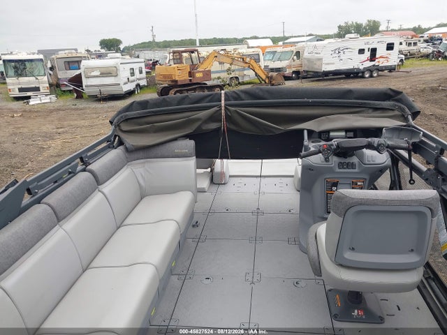 45827524 :رقم المزاد ، YDVC6503G222 vin ، 2022 Seadoo 20' Pontoon مزاد بيع