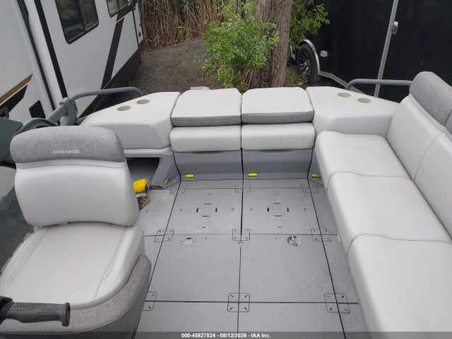 45827524 :رقم المزاد ، YDVC6503G222 vin ، 2022 Seadoo 20' Pontoon مزاد بيع