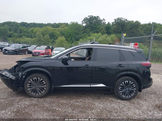 2025 Nissan Rogue Platinum Intelligent Awd მანქანა იყიდება აუქციონზე, vin: JN8BT3DD7SW300587, აუქციონის ნომერი: 45827535