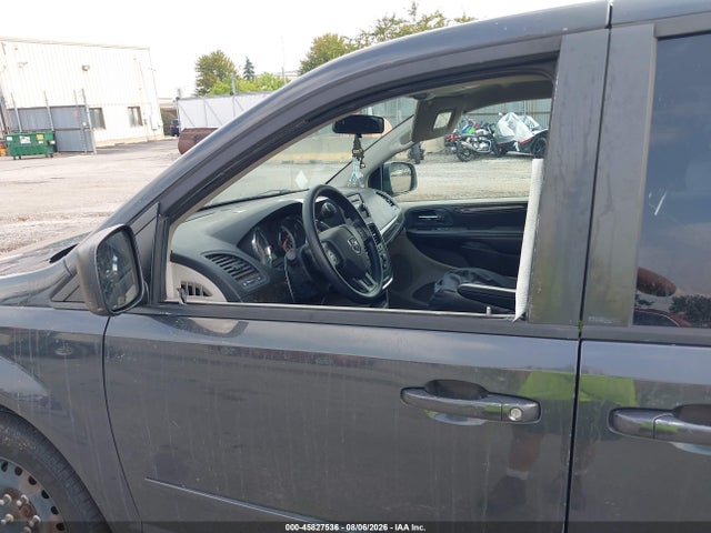 45827536 :رقم المزاد ، 2D4RN4DG4BR696638 vin ، 2011 Dodge Grand Caravan Express مزاد بيع