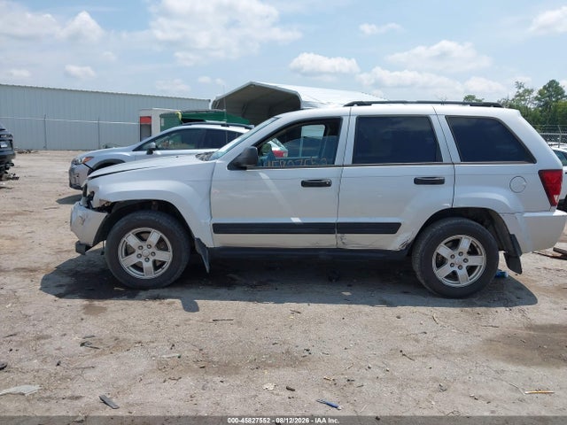 2005 Jeep Grand Cherokee Laredo მანქანა იყიდება აუქციონზე, vin: 1J4GR48K15C564600, აუქციონის ნომერი: 45827552