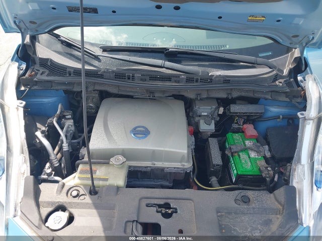1N4AZ0CP5FC322875 Nissan LEAF SV