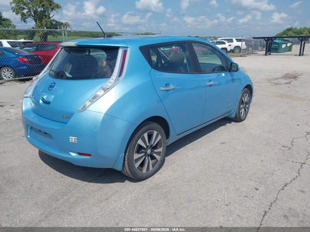 1N4AZ0CP5FC322875 Nissan LEAF SV