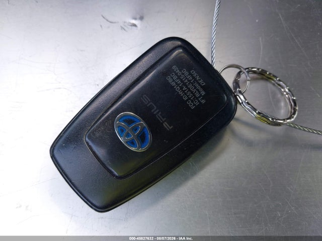 Toyota Prius Three 2016 JTDKARFU0G3520874 Image 11