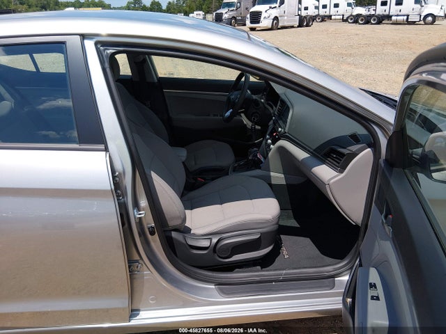 Продажа на аукционе авто 2020 Hyundai Elantra Se, vin: 5NPD74LFXLH613433, номер лота: 45827655