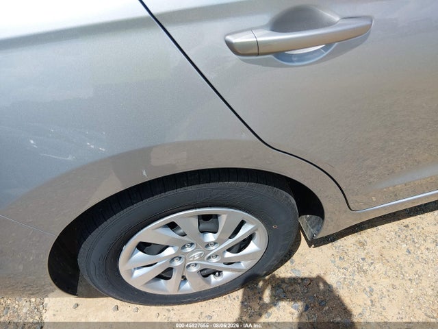 Продажа на аукционе авто 2020 Hyundai Elantra Se, vin: 5NPD74LFXLH613433, номер лота: 45827655