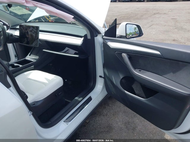 Продажа на аукционе авто 2022 Tesla Model Y Long Range Dual Motor All-wheel Drive, vin: 7SAYGDEE9NF535737, номер лота: 45827654