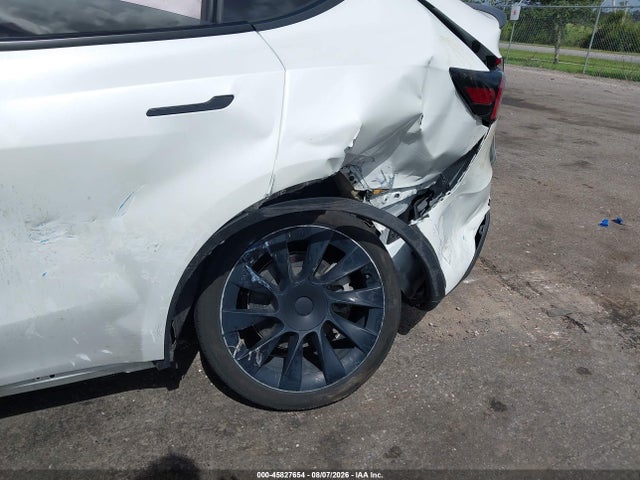 Продажа на аукционе авто 2022 Tesla Model Y Long Range Dual Motor All-wheel Drive, vin: 7SAYGDEE9NF535737, номер лота: 45827654