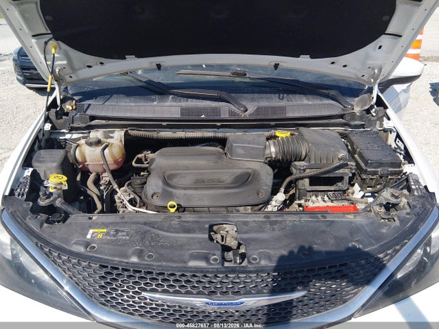 2020 Chrysler Voyager Lxi მანქანა იყიდება აუქციონზე, vin: 2C4RC1DG0LR216548, აუქციონის ნომერი: 45827657