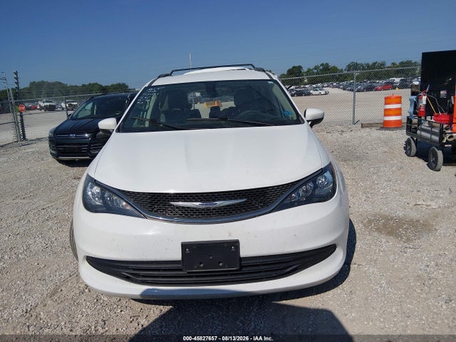 2020 Chrysler Voyager Lxi მანქანა იყიდება აუქციონზე, vin: 2C4RC1DG0LR216548, აუქციონის ნომერი: 45827657