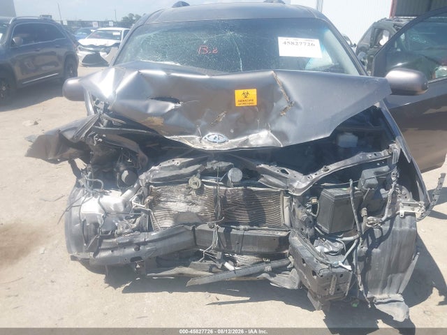 2015 Toyota Sienna Xle 8 Passenger მანქანა იყიდება აუქციონზე, vin: 5TDYK3DC9FS545655, აუქციონის ნომერი: 45827726