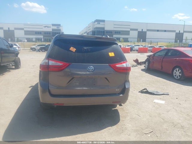 2015 Toyota Sienna Xle 8 Passenger მანქანა იყიდება აუქციონზე, vin: 5TDYK3DC9FS545655, აუქციონის ნომერი: 45827726