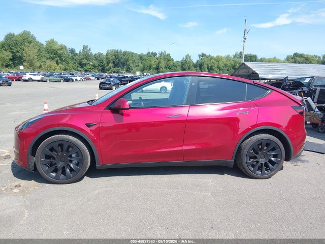 Продаж на аукціоні авто 2024 Tesla Model Y Long Range Dual Motor All-wheel Drive, vin: 7SAYGDEE1RA273263, номер лоту: 45827863