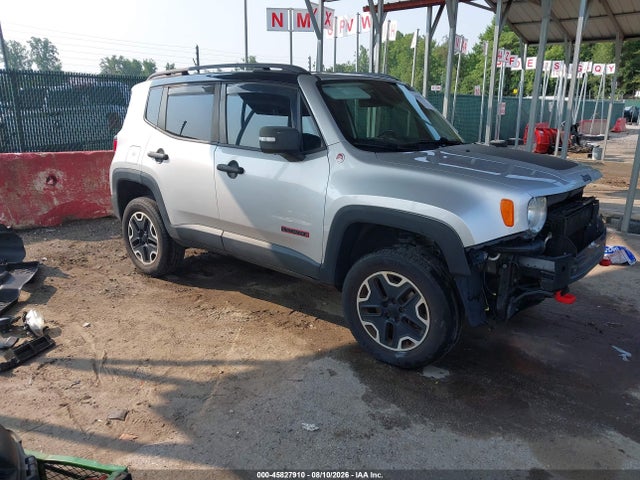 Продажа на аукционе авто 2015 Jeep Renegade Trailhawk, vin: ZACCJBCTXFPB31547, номер лота: 45827910
