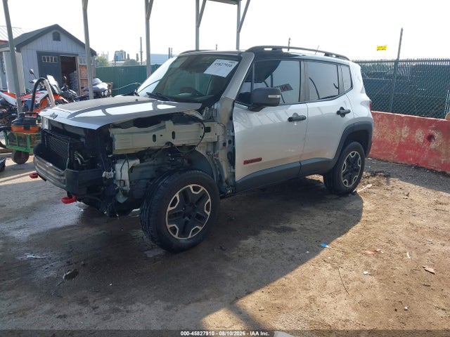 Продажа на аукционе авто 2015 Jeep Renegade Trailhawk, vin: ZACCJBCTXFPB31547, номер лота: 45827910