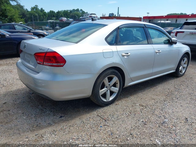 Продаж на аукціоні авто 2013 Volkswagen Passat 2.0l Tdi Se, vin: 1VWBN7A36DC034070, номер лоту: 45827917