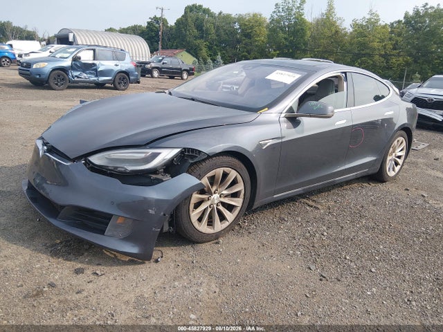 45827929 :رقم المزاد ، 5YJSA1E26GF143293 vin ، 2016 Tesla Model S مزاد بيع