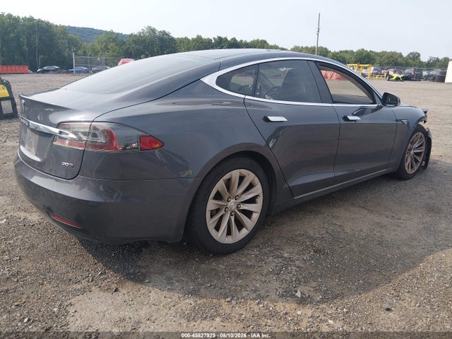 45827929 :رقم المزاد ، 5YJSA1E26GF143293 vin ، 2016 Tesla Model S مزاد بيع