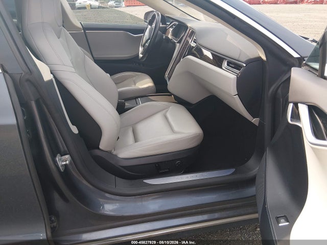 45827929 :رقم المزاد ، 5YJSA1E26GF143293 vin ، 2016 Tesla Model S مزاد بيع