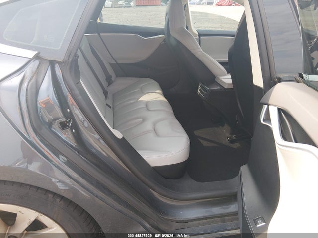 45827929 :رقم المزاد ، 5YJSA1E26GF143293 vin ، 2016 Tesla Model S مزاد بيع