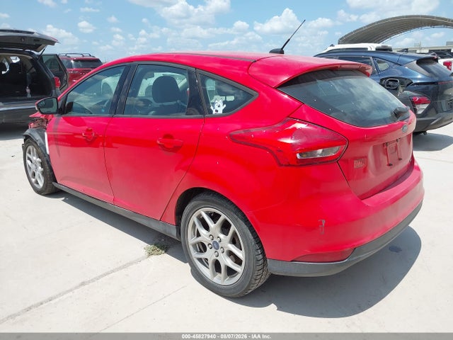 Ford FOCUS SE 2015 1FADP3K22FL290123 Image 3