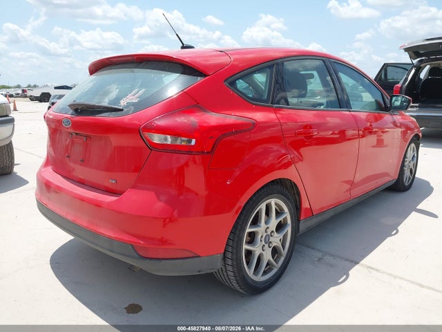 Ford FOCUS SE 2015 1FADP3K22FL290123 Image 4