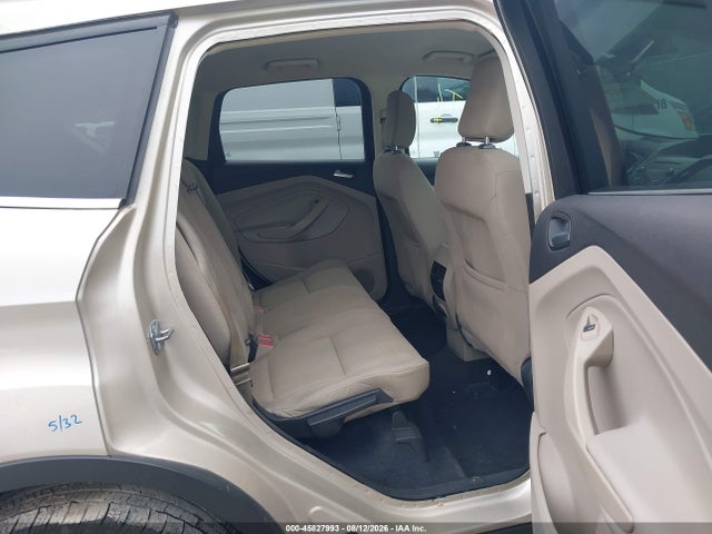 45827993 :رقم المزاد ، 1FMCU0GD5JUB10493 vin ، 2018 Ford Escape Se مزاد بيع