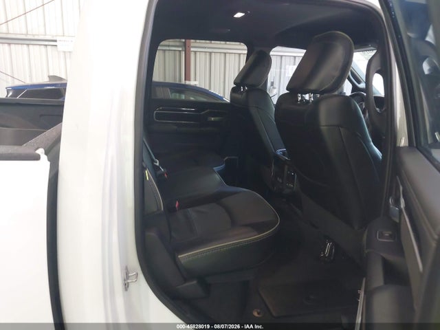 45828019 :رقم المزاد ، 3C6UR5FJ3NG418003 vin ، 2022 Ram 2500 Laramie  4x4 6'4 Box مزاد بيع