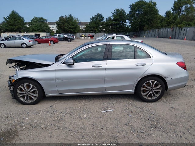2017 Mercedes-benz C 300 4matic მანქანა იყიდება აუქციონზე, vin: 55SWF4KB1HU224548, აუქციონის ნომერი: 45828023