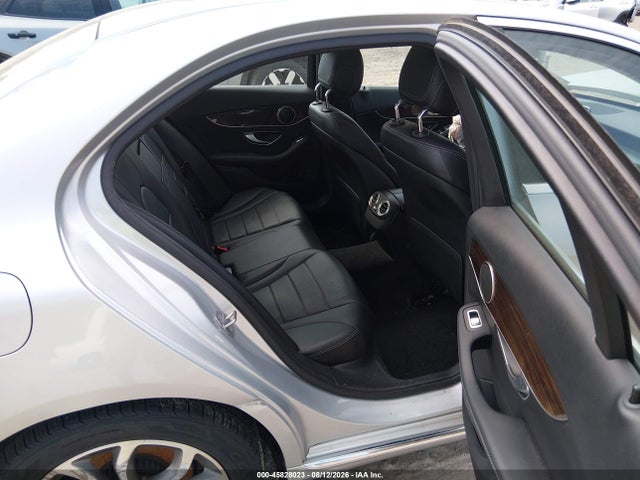 2017 Mercedes-benz C 300 4matic მანქანა იყიდება აუქციონზე, vin: 55SWF4KB1HU224548, აუქციონის ნომერი: 45828023