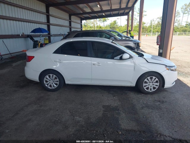 Продажа на аукционе авто 2013 Kia Forte Lx, vin: KNAFT4A2XD5722123, номер лота: 45828091
