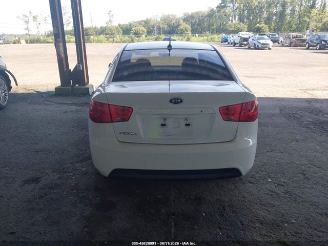 Продажа на аукционе авто 2013 Kia Forte Lx, vin: KNAFT4A2XD5722123, номер лота: 45828091